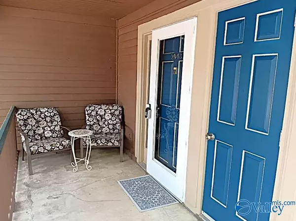 Huntsville, AL 35802,2043 Woodlawn Drive SW #2043