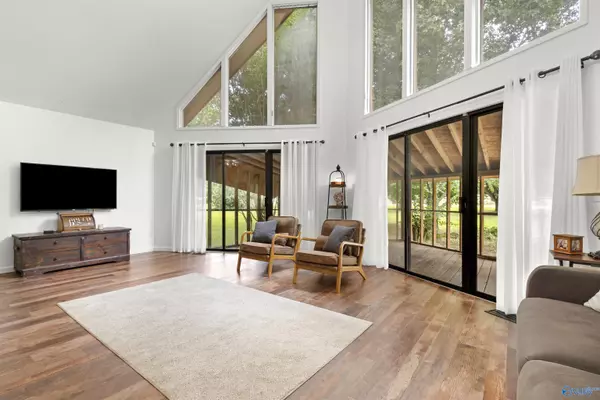 Town Creek, AL 35672,1844 County Road 265