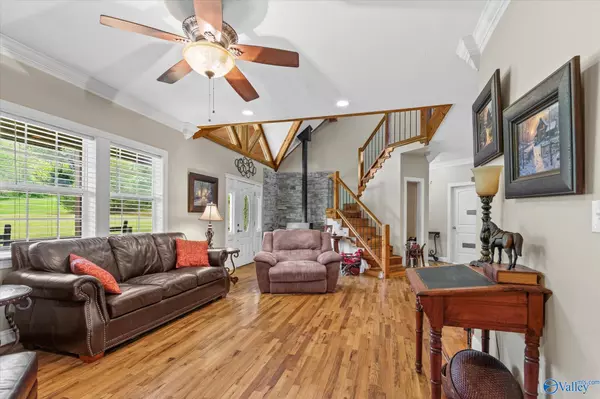 Guntersville, AL 35976,507 Meltonsville Road