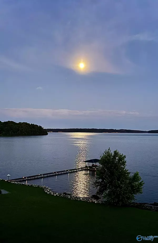 Athens, AL 35611,12100 Two Rivers Drive #PH-H