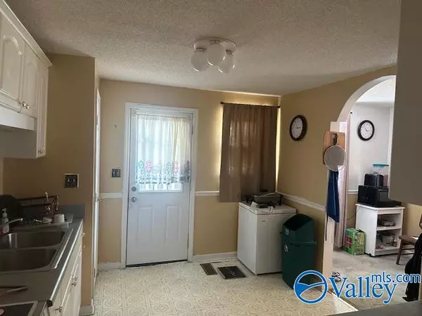 Huntsville, AL 35805,3613 Mcvay Street