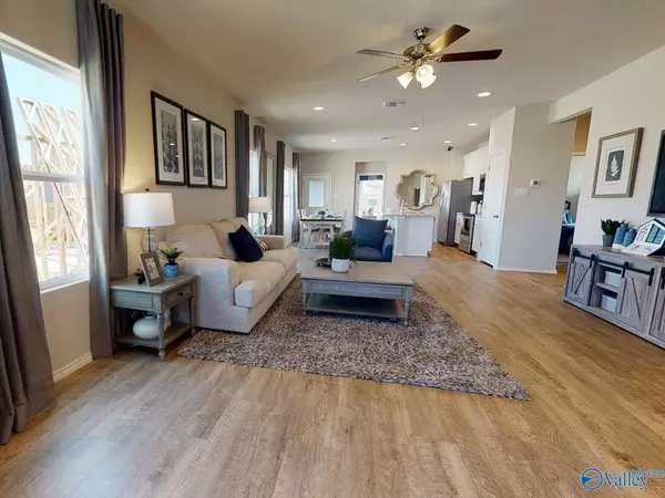 Decatur, AL 35603,4122 White River