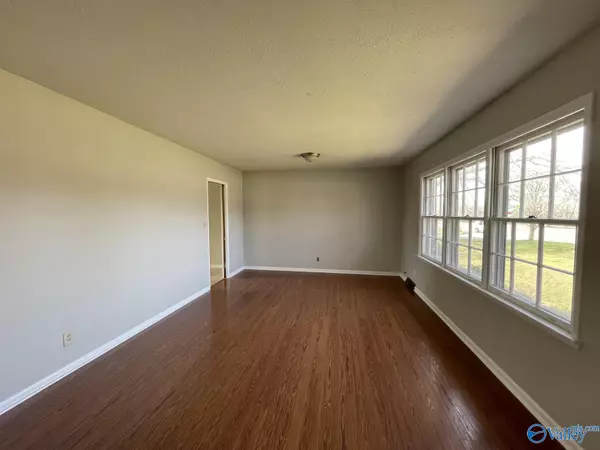 Madison, AL 35758,8413 Old Madison Pike