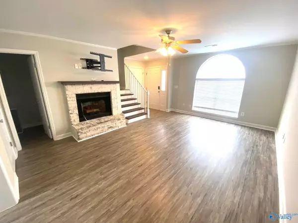 11112 South Memorial Parkway #L2, Huntsville, AL 35803