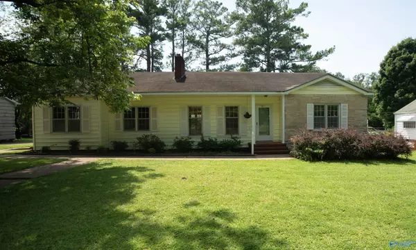 807 14th Avenue SE, Decatur, AL 35601