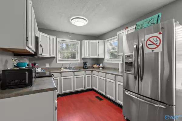 Section, AL 35771,114 Birdsong Way