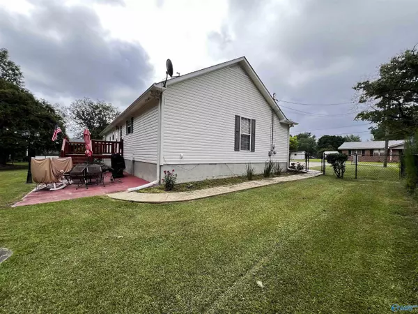 2482 Barnes Drive, Hokes Bluff, AL 35903