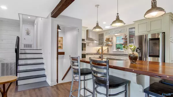 Cullman, AL 35057,1979 County Road 1141