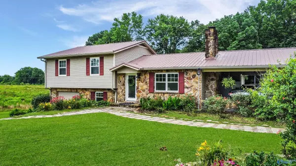 Cullman, AL 35057,1979 County Road 1141