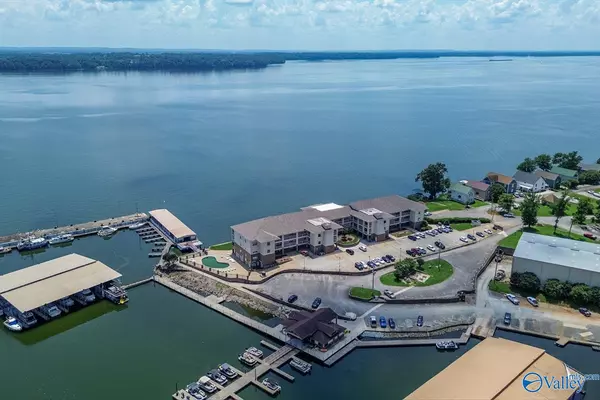 6122 Bay Village Drive #205, Athens, AL 35611