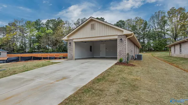 Athens, AL 35611,15394 Lapwing Cove