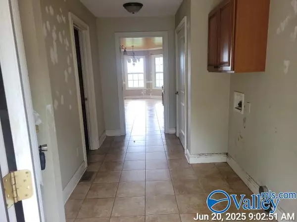 Collinsville, AL 35961,6054 County Road 221