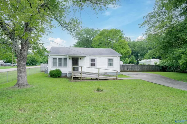 2116 Virginia Blvd NW, Huntsville, AL 35811