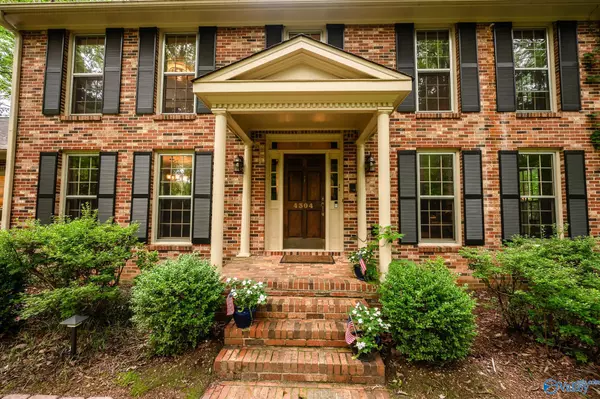 Decatur, AL 35603,4304 Autumn Leaves Trail SE