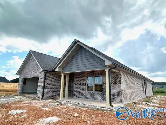 135 Old Forest Road, Meridianville, AL 35759