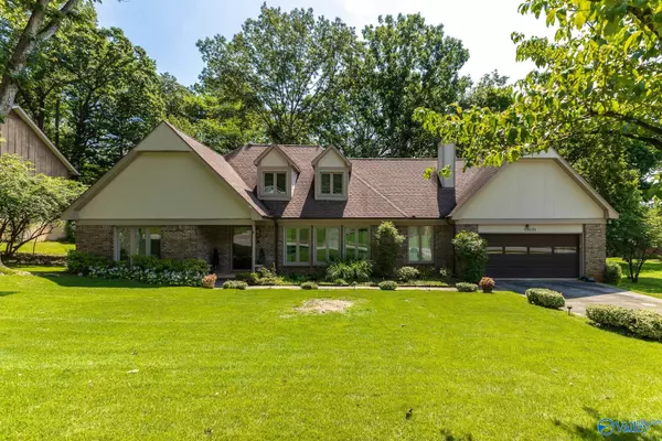 10121 SE Brandywine Drive, Huntsville, AL 35803