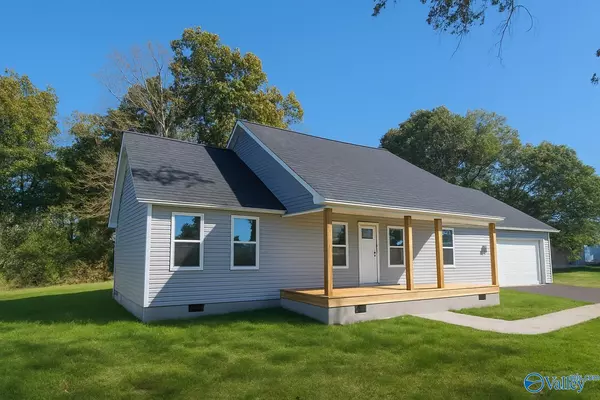 1023 County Road 411, Fyffe, AL 35975