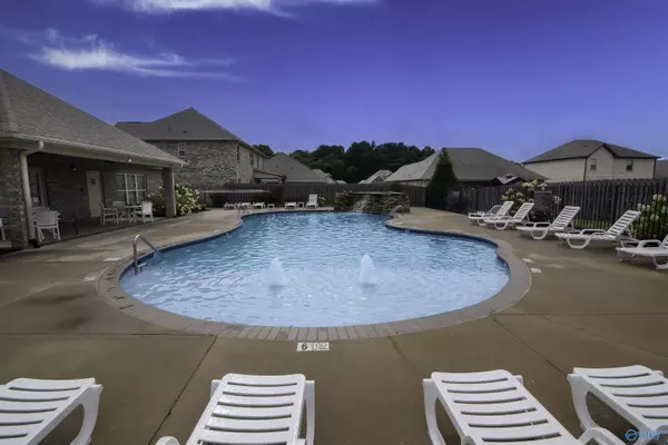 Priceville, AL 35603,163 Willow Bank Circle