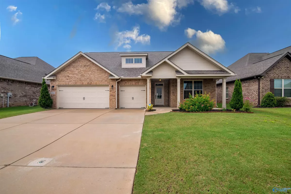 Priceville, AL 35603,163 Willow Bank Circle