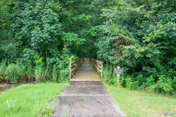 Priceville, AL 35603,163 Willow Bank Circle