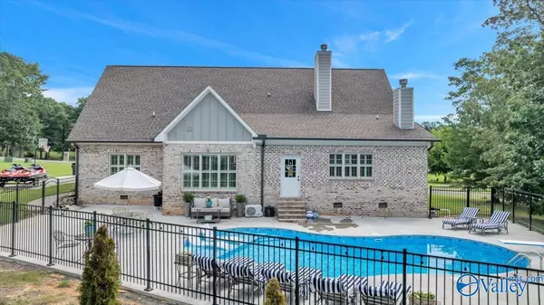 Scottsboro, AL 35769,163 Paradise Place