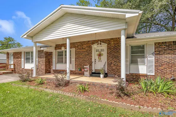 Boaz, AL 35957,202 Cherokee Street