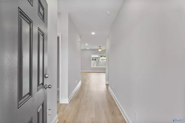 Toney, AL 35773,313 Cherokee Glen Avenue