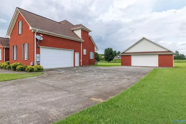 Toney, AL 35773,147 Honey Brook Drive