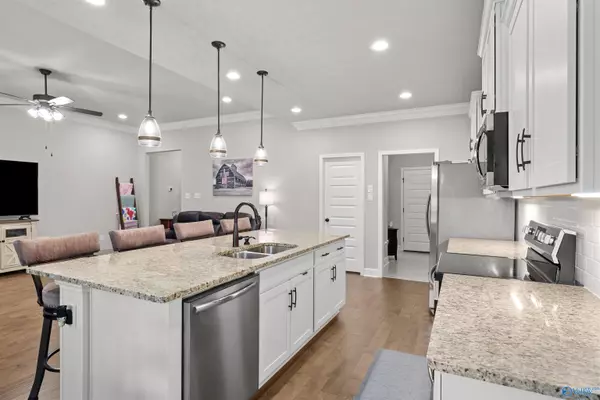 Athens, AL 35613,16833 Ted Childs Drive