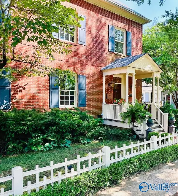612 Oak Street,  Decatur,  AL 35601