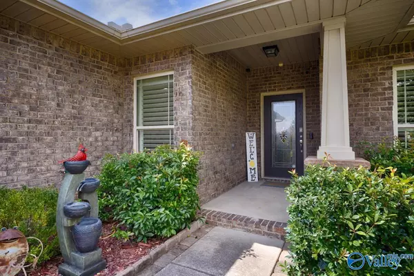 Owens Cross Roads, AL 35763,2932 Pasture View Lane SE