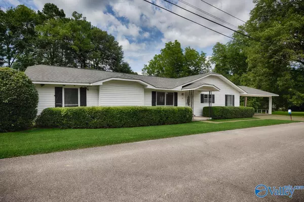 Paint Rock, AL 35764,81 Williamson Street