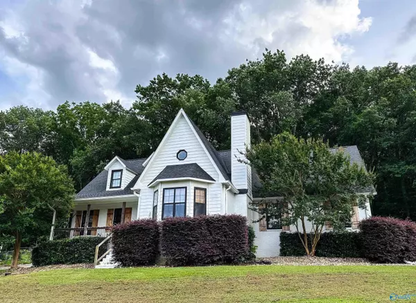 Huntsville, AL 35811,118 Season Lane