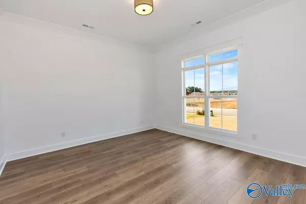 Owens Cross Roads, AL 35763,6108 Abner Branch Boulevard