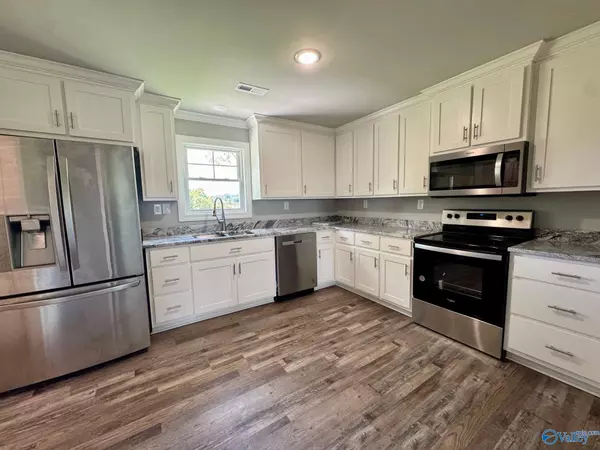 Taft, TN 38488,8165 State Line Road