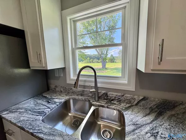 Taft, TN 38488,8165 State Line Road