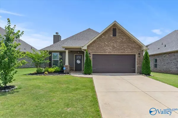 140 Creek Ridge Drive, Meridianville, AL 35759