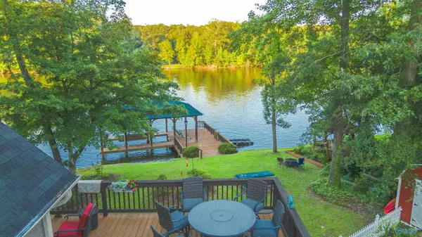 Hokes Bluff, AL 35903,3000 Aaron Way