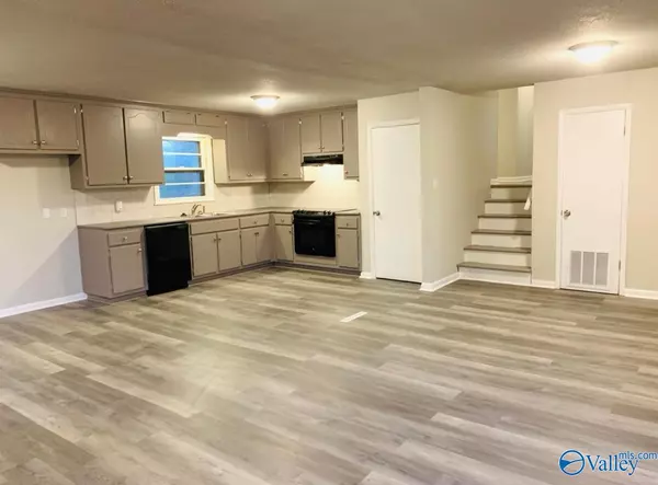 Huntsville, AL 35810,2703 Hilltop Terrace NW