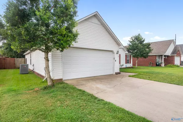 Decatur, AL 35603,3905 Steve Perkins Drive SW