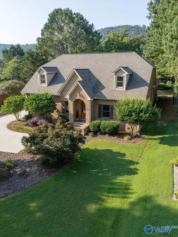 6013 Spring Creek Drive, Guntersville, AL 35976