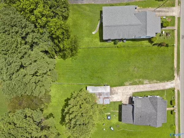 325 Hine Street S, Athens, AL 35611