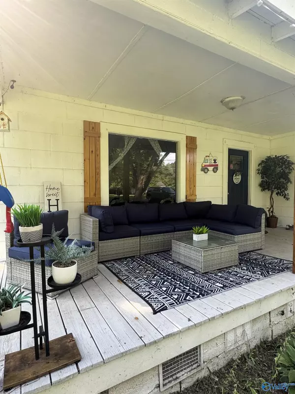 Gadsden, AL 35903,902 Riverview Drive