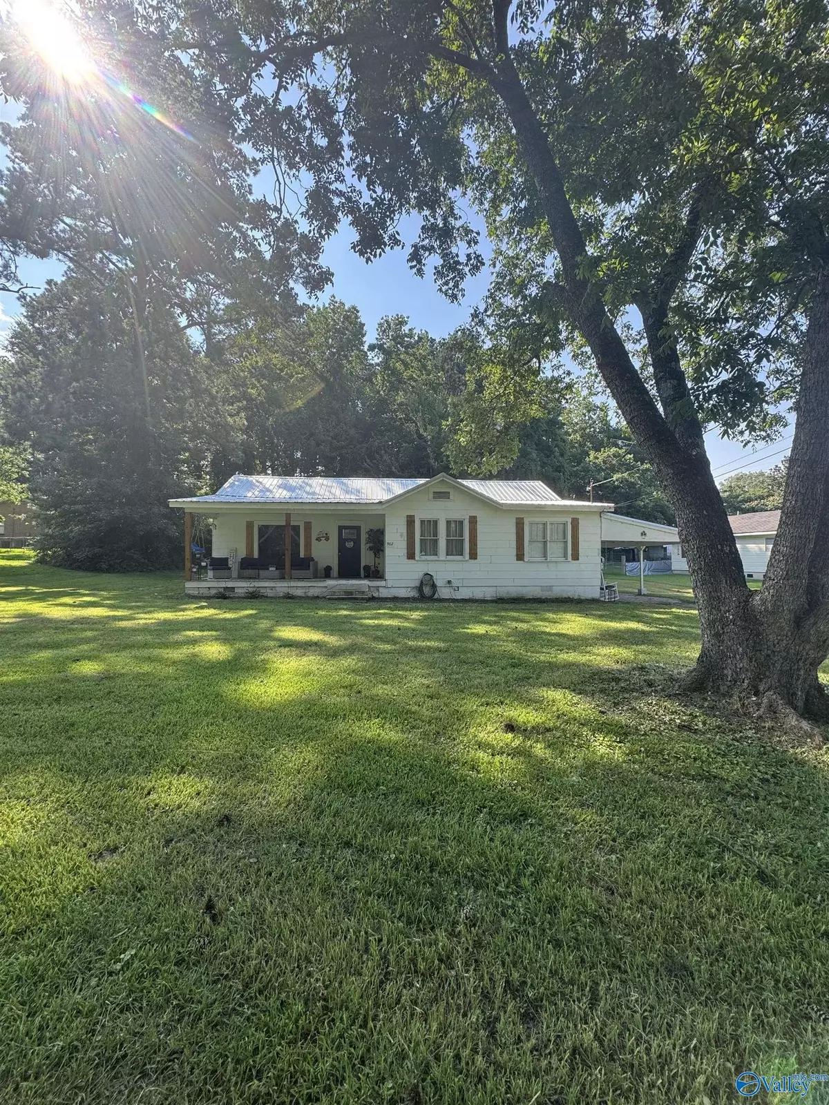 Gadsden, AL 35903,902 Riverview Drive