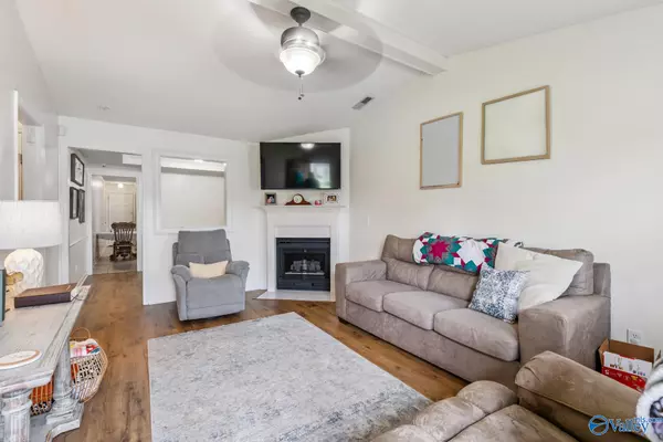 Hartselle, AL 35640,306 College Street Nw NW