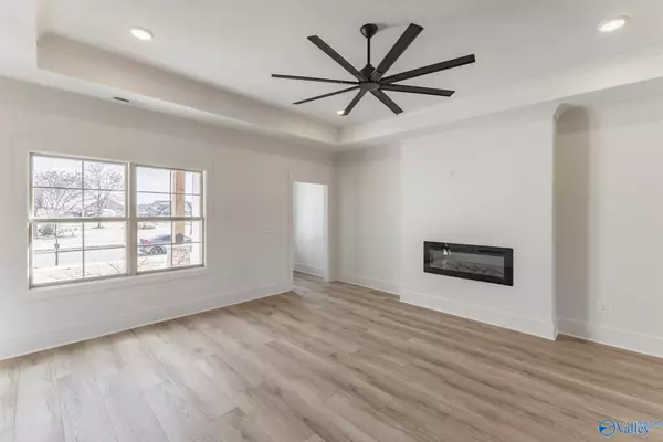 Trinity, AL 35673,142 Owensby Way