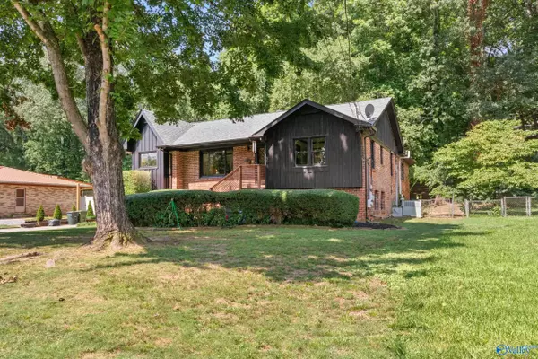 Huntsville, AL 35802,8124 Hickory Hill Lane SE