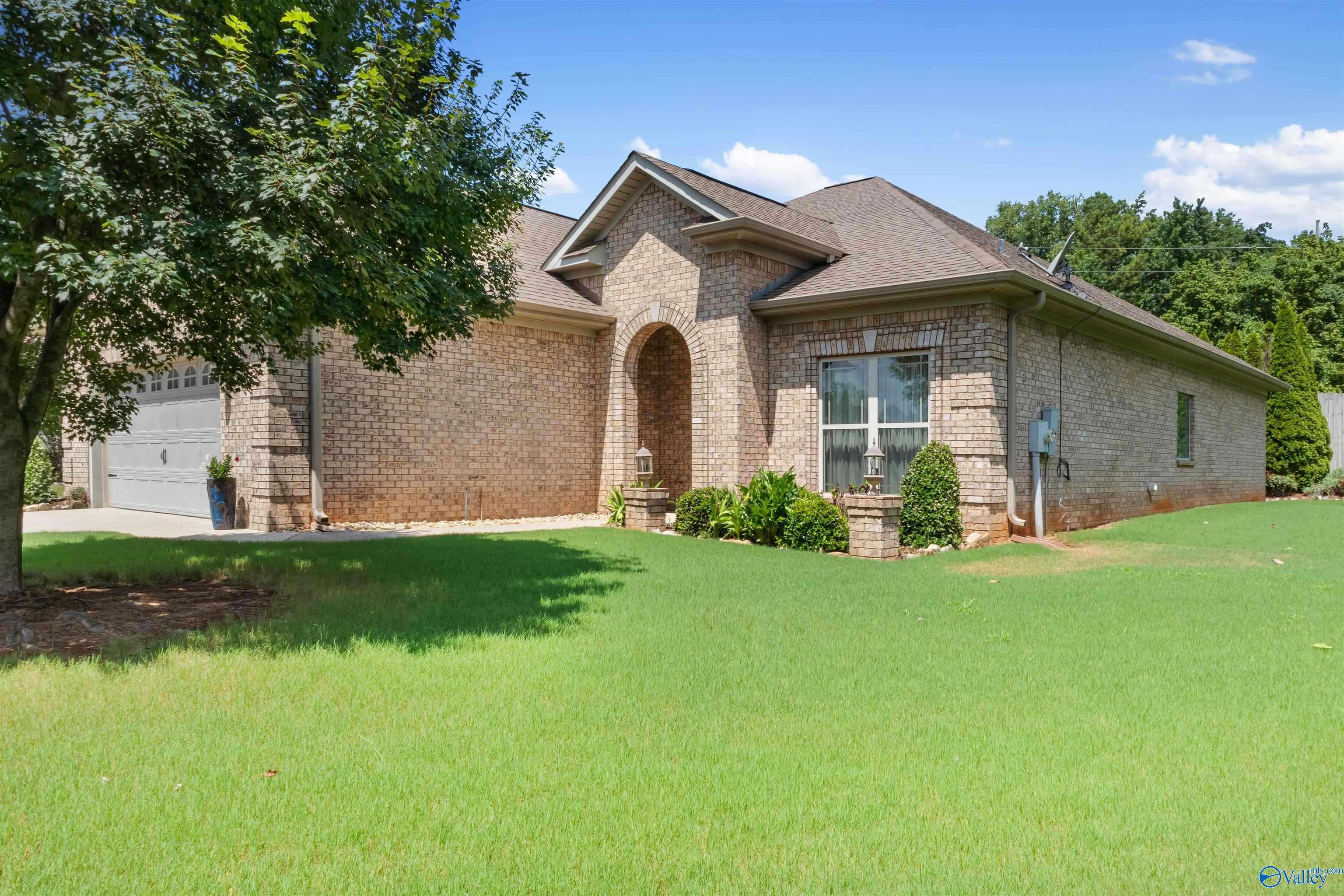 Huntsville, AL 35824,100 Wolf Creek Trail SW #N/A