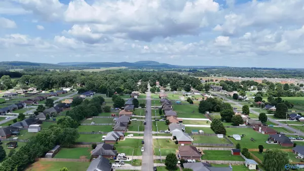 Huntsville, AL 35811,0.40 acres Laurel Oak Road