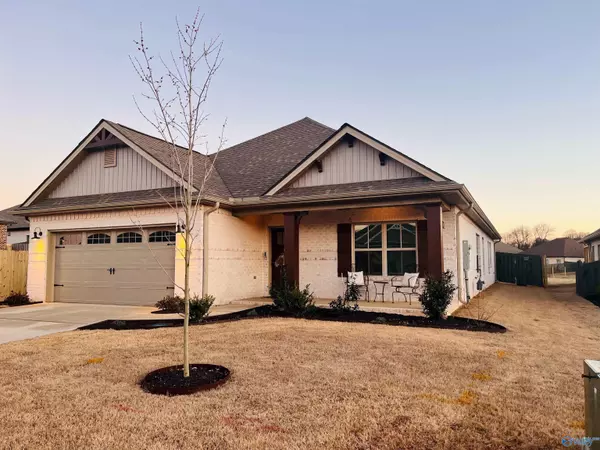 21858 Shearwater Drive, Athens, AL 35613
